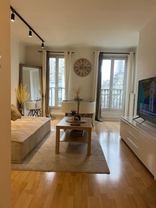 Appartement Paris Vue Tour Eiffel Trocadero Exterior foto